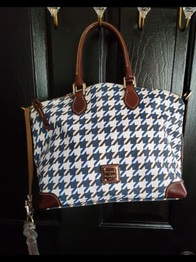 Authentic Dooney & Bourke Blue White and Brown Houndstooth Tote